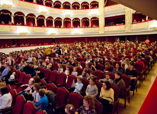 On the Big stage of the Astrakhan theatre of Opera and Ballet miracles are proceed!